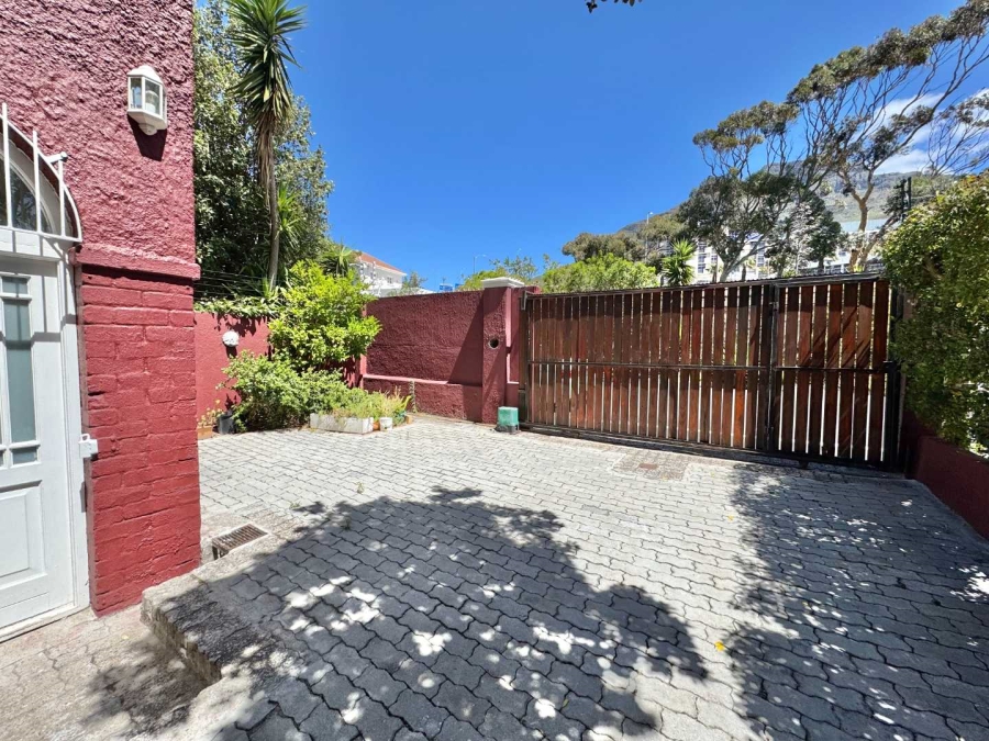 4 Bedroom Property for Sale in Woodstock Western Cape